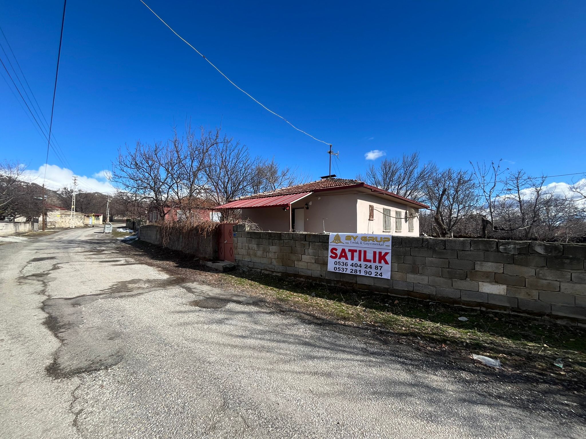 MABEL'DEN ERZİNCAN KURUTİLEK'TE SATILIK 1.118 M² BAHÇE